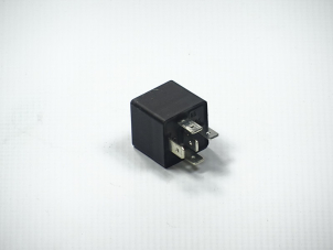 Rele 30A / 5-nap. BMW 61368373700