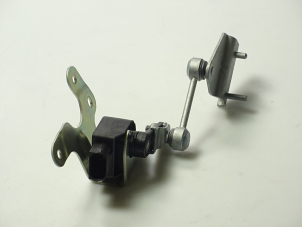 Taka-aks.anturi+vivut vas. W204,W207,W212,W218 OEM 104661