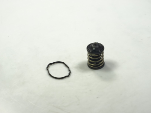 Termostaatti N47,N57 87 ast. (sis. tiivisteen) 11517805192+11517806975