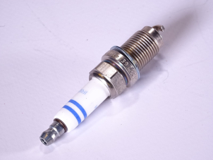 Sytytystulppa (FR6HI332) Bosch 03F905600-BOSCH